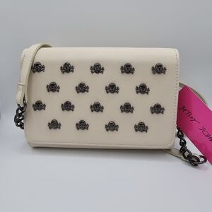 NWT Betsey Johnson Cream Crossbody Bag with Black Skull Accents